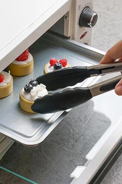 Home Cedric Metal Handle Service Tongs with Lock System and Silicone Tip Black 26 cm