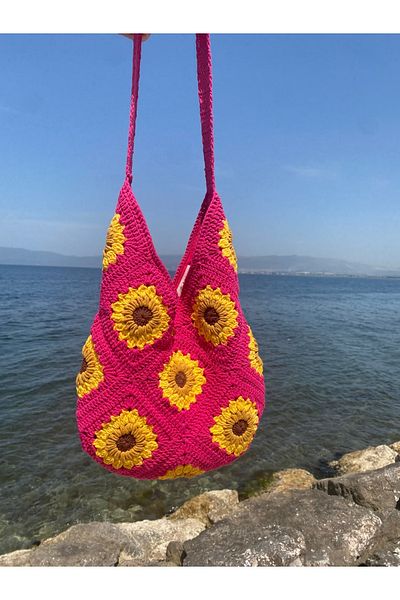 Satürn Hobi Fuchsia Lined Shoulder Bag with Knitted Sunflower Motif