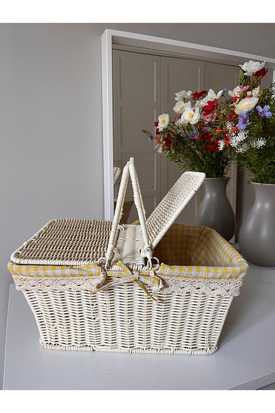 E Züccaciye Rectangular Wicker Picnic Basket Cream Color
