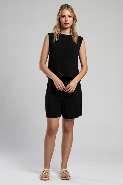 Lee Cooper Sarina women's woven shorts black