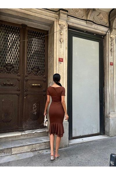 Modafeminen Γυναικείο τετράγωνο γιακά με κοντό μανίκι με λεπτομέρεια διπλό βολάν Midi βραδινό φόρεμα καφέ 582981