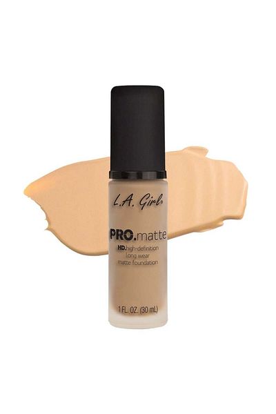 L.A. Girl L.A.Girl PRO Matte Ultra Mat Bisque Foundation with high coverage and matte finish, 30ml