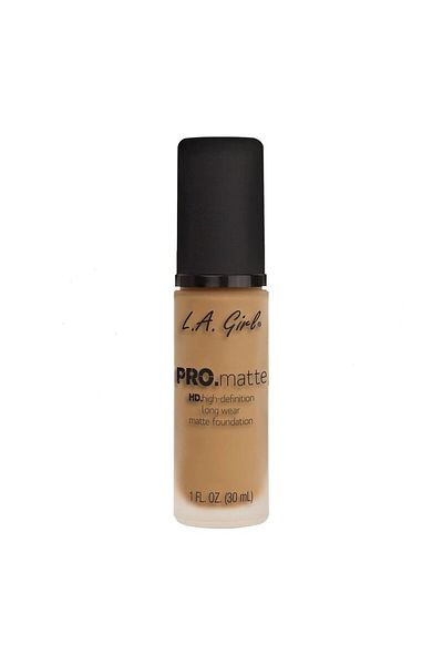 L.A. Girl L.A.Girl PRO Matte Ultra Mat Medium Beige Foundation with high coverage and matte finish, 30ml