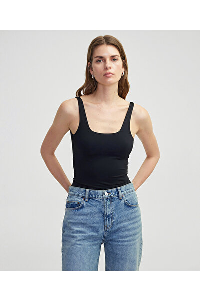 İpekyol Kare yaka basic tişört