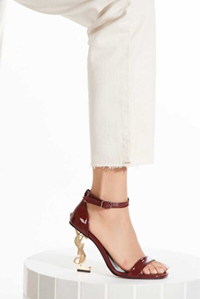 MODA كعب معدني ذهبي مصبوب بشريط واحد