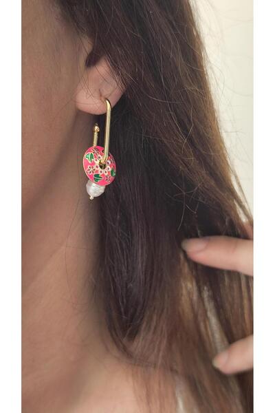 VOBEEYKU Pearl Dangle Earrings with Pink Flower Embroidery Detail
