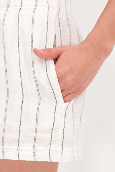 Addax İnce Çizgili Şort Ş13853