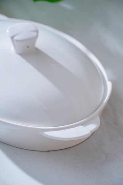 ACAR Pure Carmen Oval Presentation Plate with Lid - 33 cm