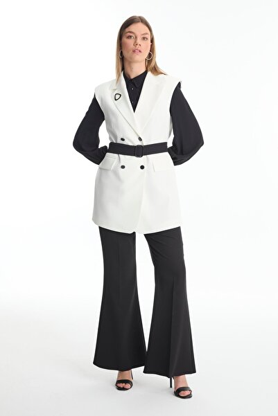 Zühre Διπλό Σετ με λεπτομέρεια αξεσουάρ γιακά με διπλό στήθος TK-1471