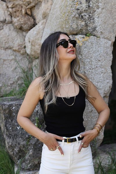 bytugcekaya Black Ribbed U-Neck Tank Top
