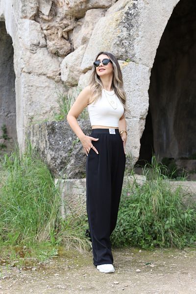 bytugcekaya Black back pocket detail elastic waist lettered pants