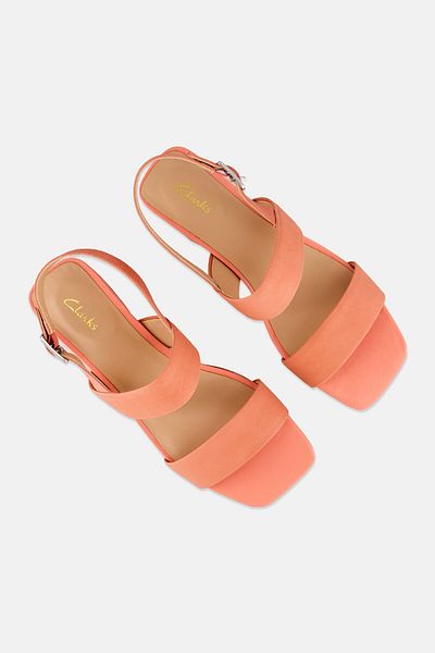 CLARKS Women Adjustable Buckle Sandal, Coral
