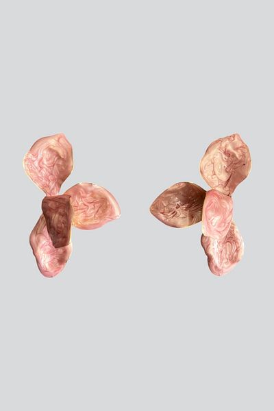 stravis Textured Flower Earrings