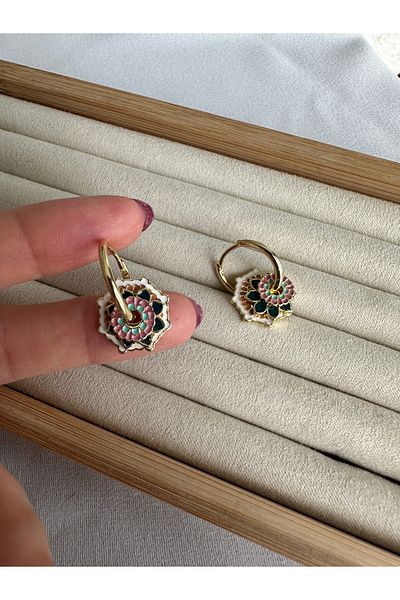 ringbox Gold Flower Detailed Ethnic Earrings