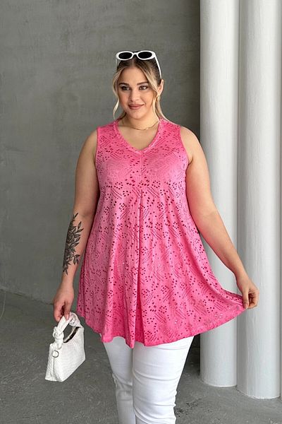 Stil Diva Plus Size V-Neck Zero Sleeve Lace Detail Unlined Blouse 302967