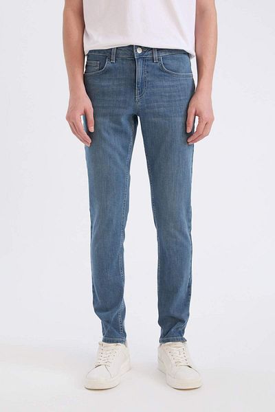DeFacto Carlo Skinny Fit Extra Narrow Fit Normal Waist Extra Narrow Leg Jean Pants A6943Ax25Sp