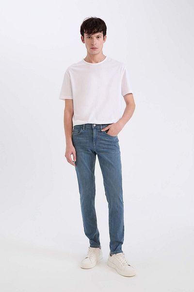 DeFacto Carlo Skinny Fit Extra Narrow Fit Normal Waist Extra Narrow Leg Jean Pants A6943Ax25Sp