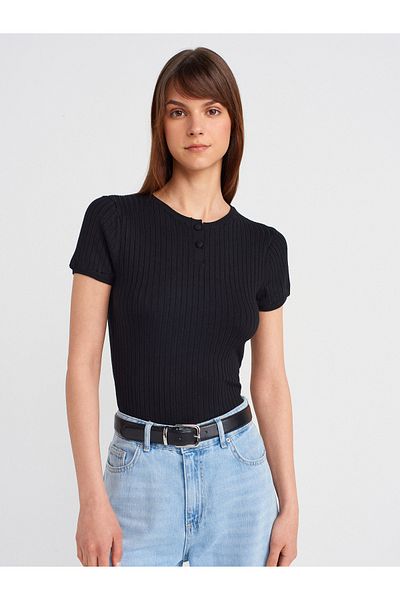 Dilvin 10756 Crew Neck Button Knitwear Blouse-Black