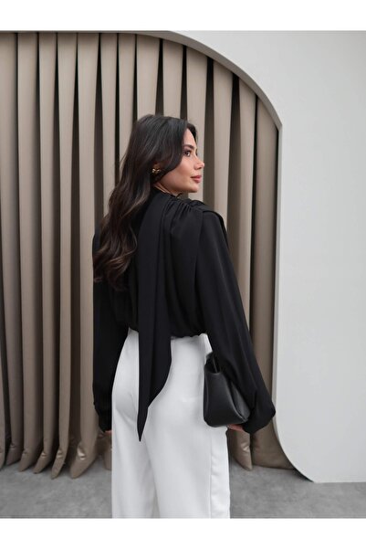 ESRAHELVACI Collar Scarf Padded Blouse