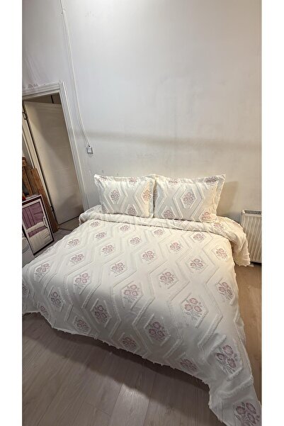 ESTİMA Aslan Tekstil Bahar Çiçekli Çift Kişilik Ponponlu Yatak Örtüsü 250x260 2 Yastık 50x80