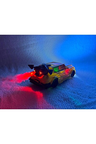 Apera MT93 Uzaktan Kumandalı Şarjlı Duman Atan Oyuncak Araba 18 Cm Boyunda LED Işıklı