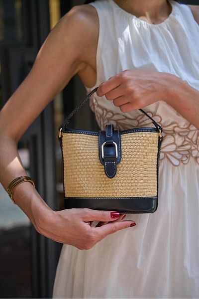 Madamra Black Straw Women's Modern Design Buckle Hand and Shoulder Bag