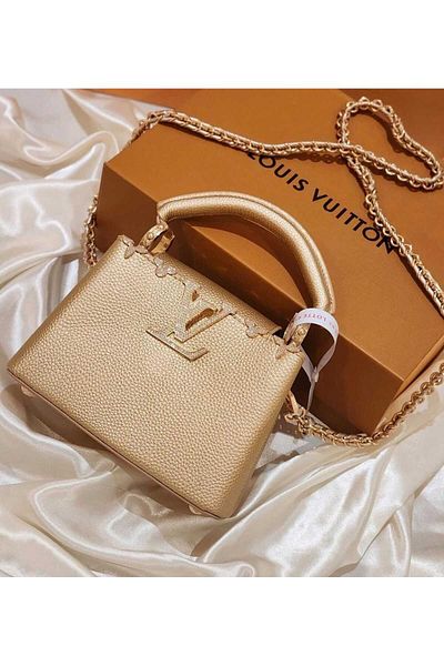 Louis Vuitton Shoulder Bag - Genuine leather