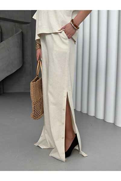 Whıte Aura V Neck Suit