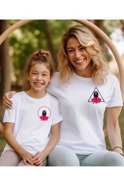 ASELİNDA Tricou alb cu decolteu rotund cu design special Squid Game 2 - Pret pentru o bucata