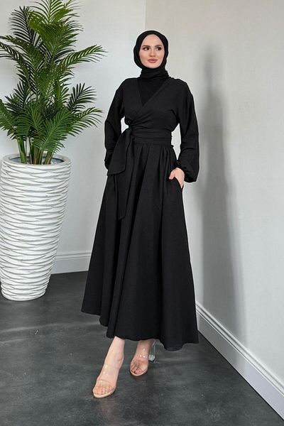 MERVEN AKYÜZ Emmar Skirt Suit Black