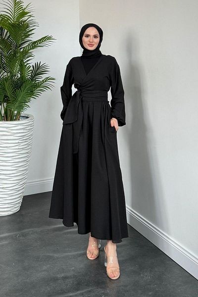 MERVEN AKYÜZ Emmar Skirt Suit Black