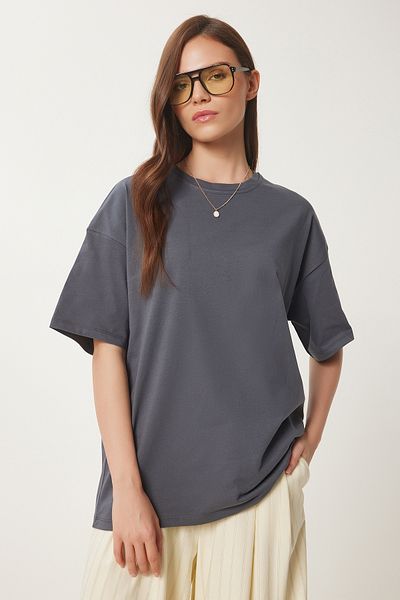 Happiness İstanbul Geräuchertes Oversize-Basic-Strick-T-Shirt für Damen FW00003