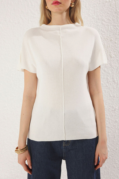 Trendyol Collection Ecru Stand Collar Knitwear Slim Blouse Twoss25Bz00322