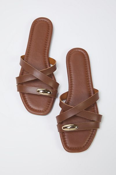 TRENDYOL SHOES Γυναικείες κομψές παντόφλες με μεταλλικό διακοσμημένο σταυρωτό λουράκι TAKSS25TE00046