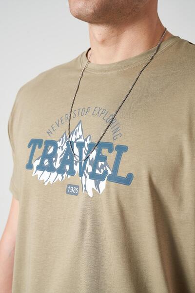 TENA Ανδρικό μπλουζάκι με στάμπα με λαιμόκοψη με λαιμόκοψη TRAVEL