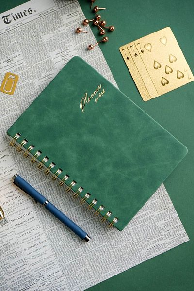 Victoria's Journals Веган недатиран планер английски A5 100 гр. 176 страници