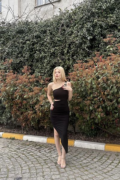 MOZENA Low-Cut Midi Dress with One Shoulder Accessory