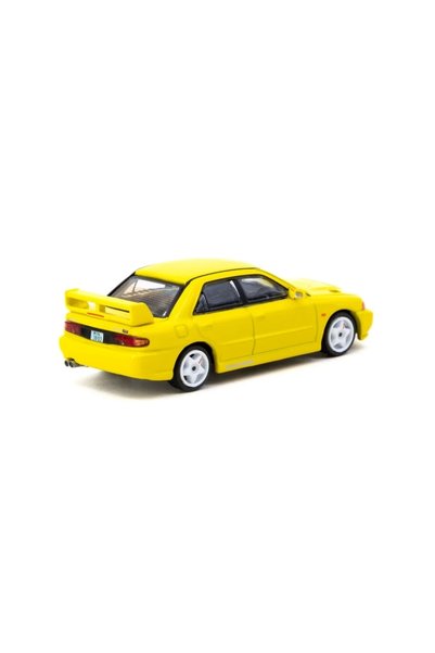 Tarmac Works 1/64 ميتسوبيشي لانسر جي إس آر إيفولوشن 3 باللون الأصفر مع بطاقات تارميك