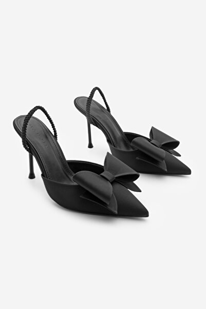 Marjin Boty na jehlách - Otevřená záda, guma a podpatky s mašlí.