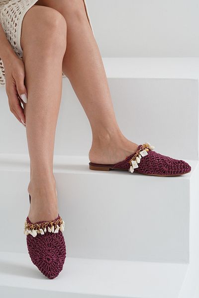 Beyond Women's Burgundy Salome Wicker Seashell Accessory Slippers Byndslm01