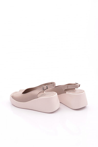 DGN 2006 Women's Sandals