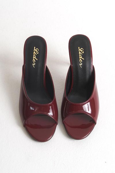 LDR Women's Burgundy Patent Leather Thin Heeled Open Toe Slippers