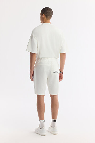 Avva Erkek Beyaz Beli Lastikli Bağcıklı Bi-Stretch 2 İplik Örme Regular Fit Şort A51Y3611