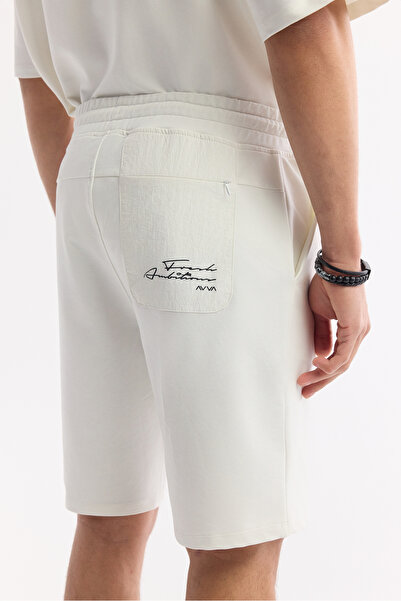 Avva Erkek Beyaz Beli Lastikli Bağcıklı Bi-Stretch 2 İplik Örme Regular Fit Şort A51Y3611