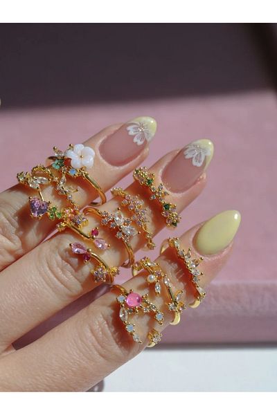 Reorah Collection Nova Flower Ring-Pearl Lilac White Stone Minimal Ring