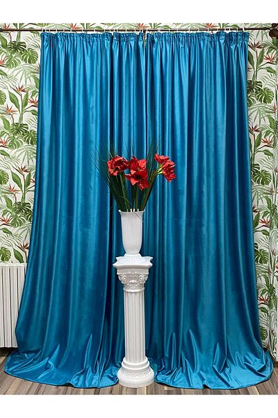 Liz Line Set of two velvet curtains, with drapery, various sizes and colors, from the "Velvet" range by Liz Line