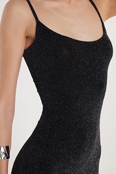 Tudors Kadın Slim Fit Dar Kesim İnce Askılı U Yaka Siyah Elbise