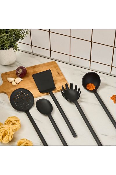Karaca Set simplu de tacâmuri de bucătărie, format din 5 piese, negru