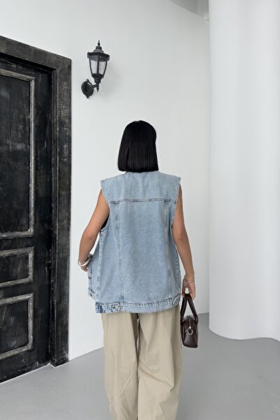 RICHMOST Women's Denim Vest with Sleeveless and Pocket Standard Length Shirt Collar Snow Wash Light Blue Four Seasons