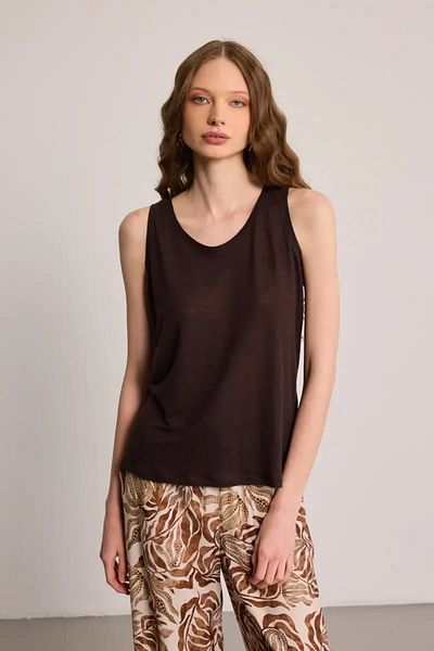 Gusto Round Neck Linen Undershirt - Brown